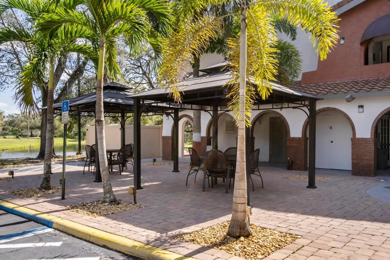 **  Hotel Clarion Pointe Tampa-Brandon Near Fairgrounds And Casino Estados Unidos